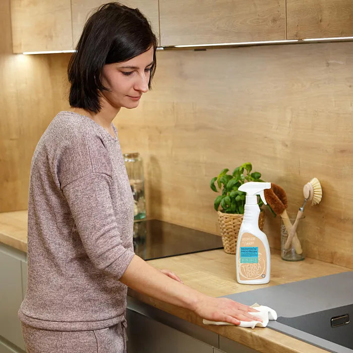 Tierra Verde Dezinfekční prostředek na omyvatelné povrchy citron a levandule rozprašovač 750 ml