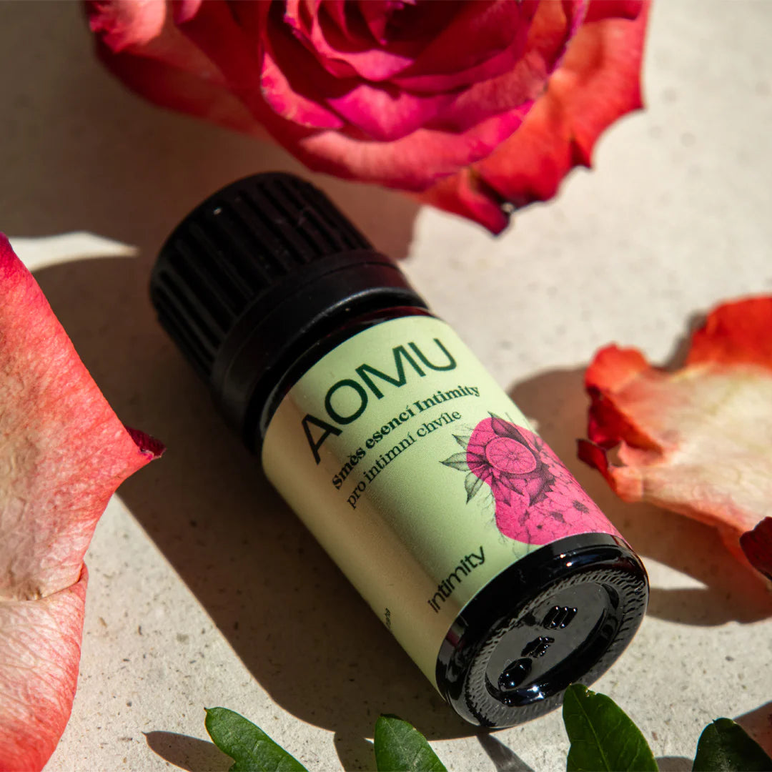 Aomu Intimity - směs esenciálních olejů 5 ml